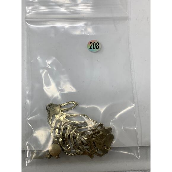 Canvas Feather Cut Out Gold Tone Metal Bracelet Adjustable - Picture 6 of 6